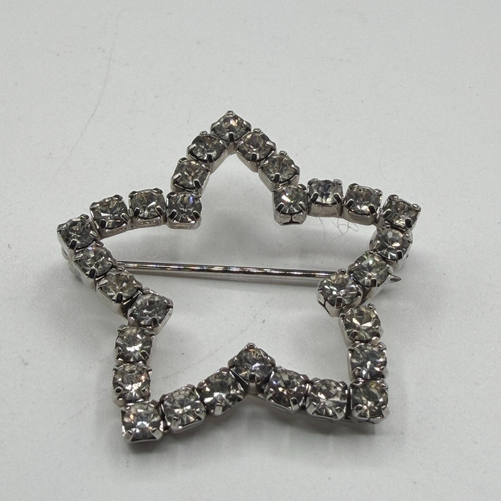 Avon Rhinestone Star Brooch Silver Tone Crystal Celestial Statement Jewelry Pin
